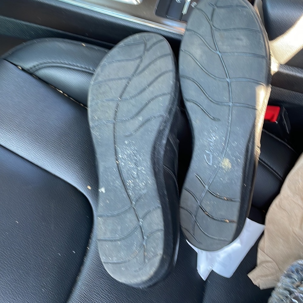 Clarks - Picture 2 of 3